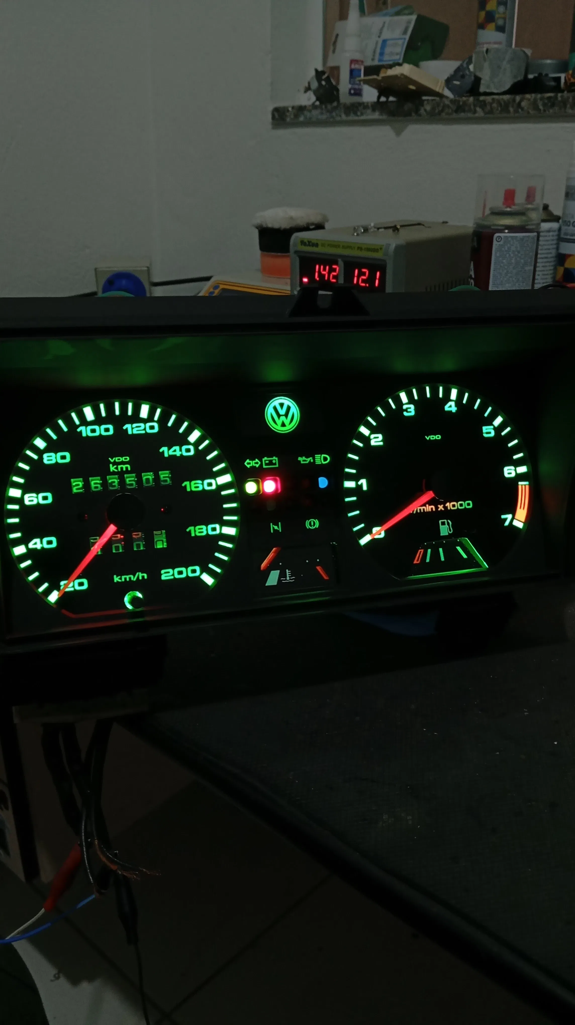PAINEL PERSONALIZADO (QUALQUER CARRO) + 1 PORTA-COPOS + CHAVE LED PERSONALIZADA OU R$2000 NO PIX